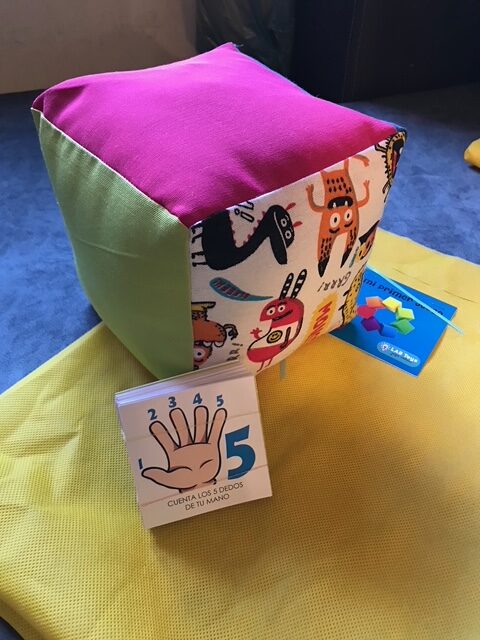 cubo didactico con cartas MI PRIMER JUEGO